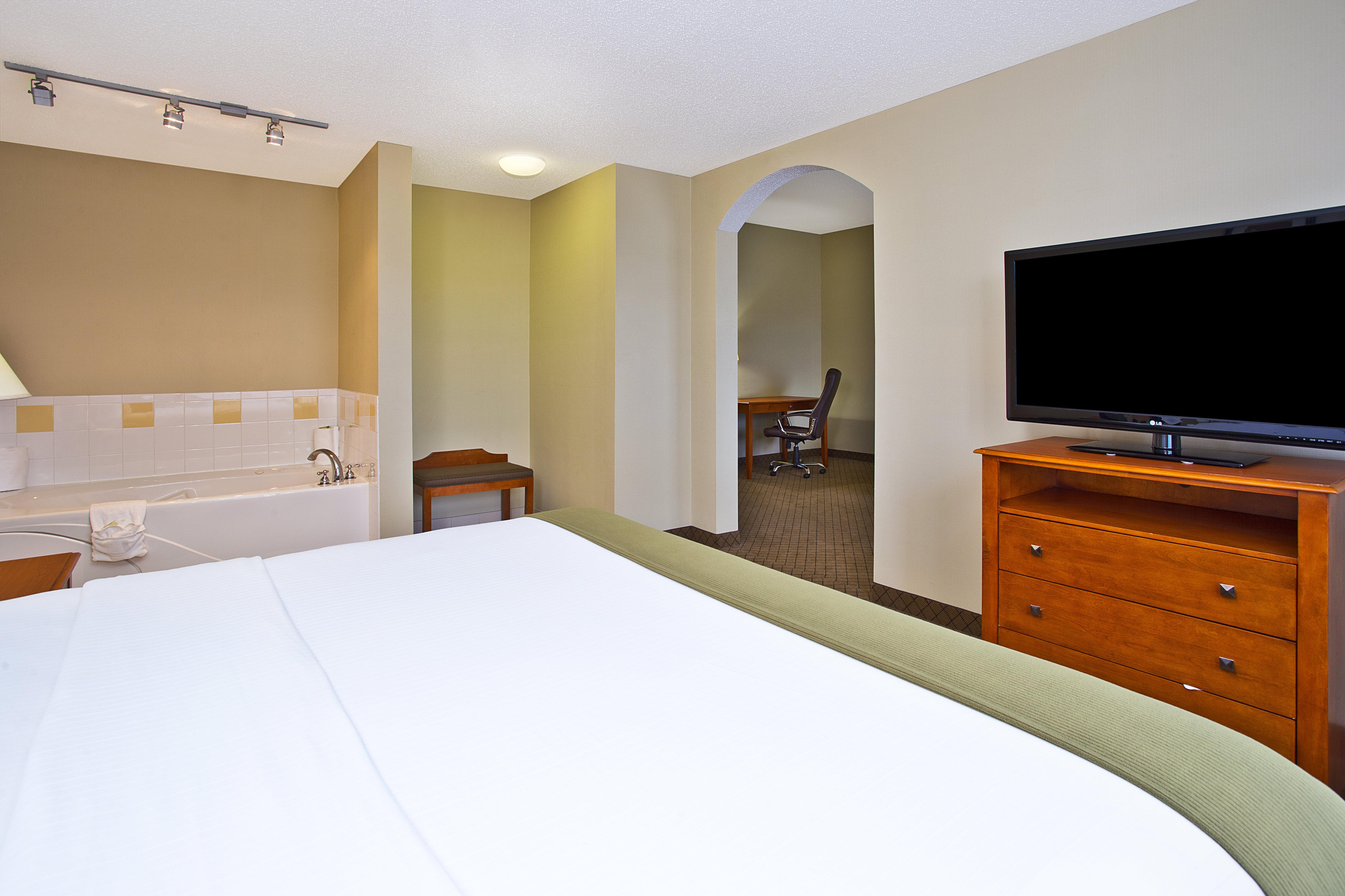 Holiday Inn Express Hotel & Suites Goshen, An Ihg Hotel מראה חיצוני תמונה